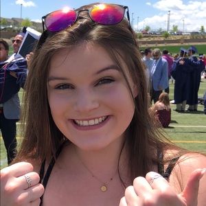 Meet your Posher, Lydia